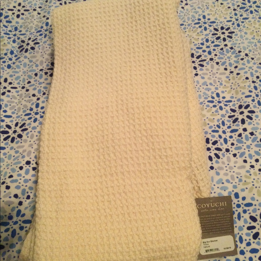 Coyuchi throw.